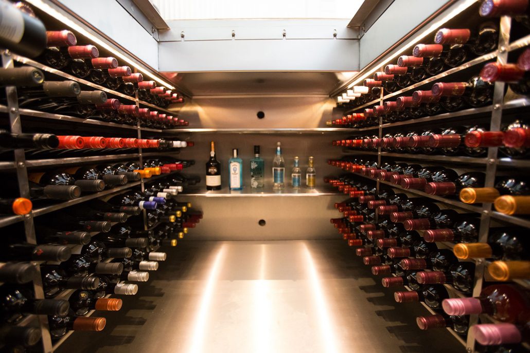 https://www.wine-store.no/vinkjeller-til-700-1000-flasker_8761r55125.html