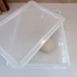 Lokk til pizzadeig heveboks i klar hvit plast - måler 30x40 cm